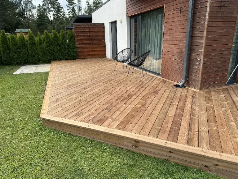 Puitterrassi katteala lähemalt, Kodukandi Ehitus